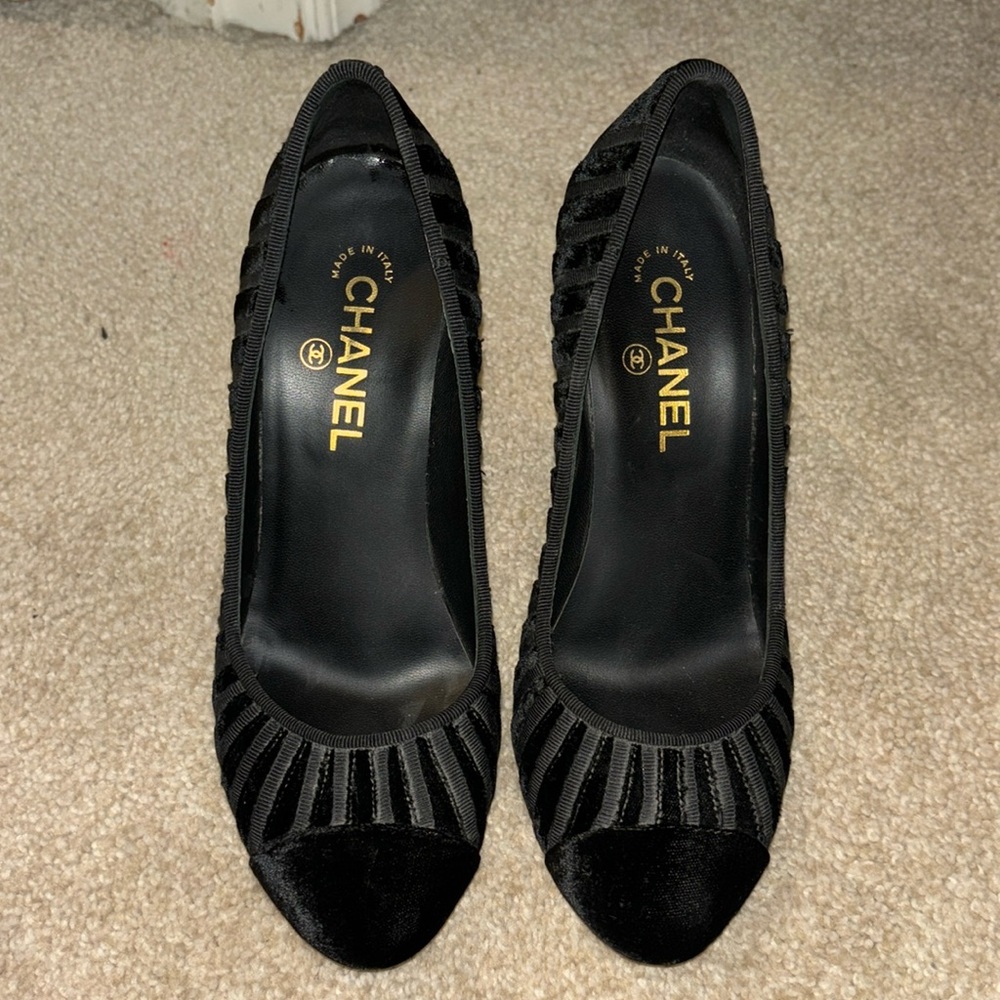 Black Velvet Chanel Pumps